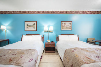 Texas Inn And Suites Citycenter At Utrgv 에든버그 외부 사진